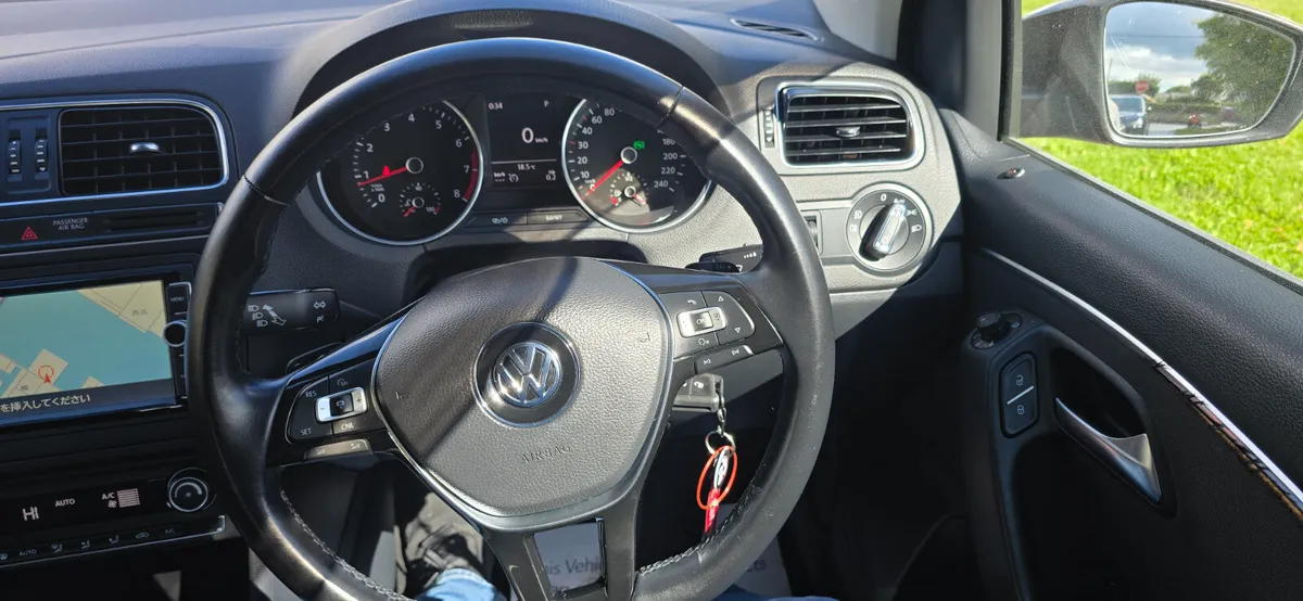 VOLKSWAGEN POLO 2015/2 TSI COMFORT LINE - Image 3