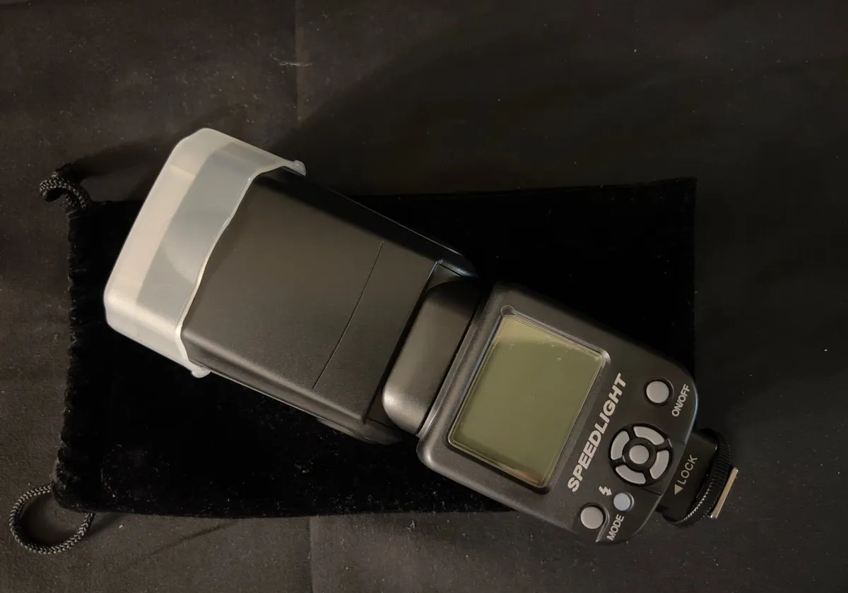 Neewer NW561 Speedlight Flash - Image 4