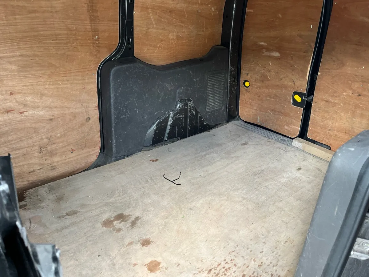 Ford transit connect - Image 4