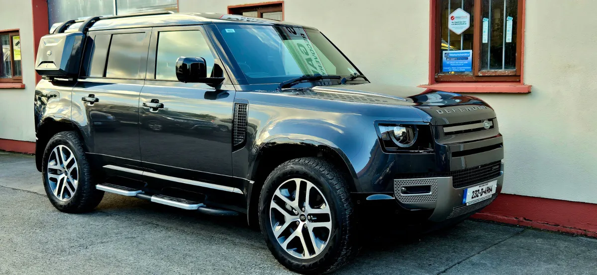 2023 LAND ROVER DEFENDER 3.0D  3 SEATER HARD TOP - Image 4