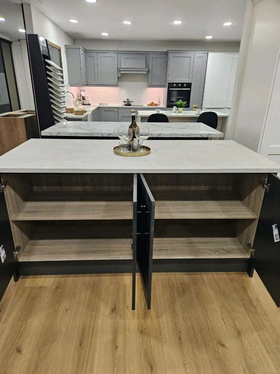 Brand new Kitchen islands - Image 4