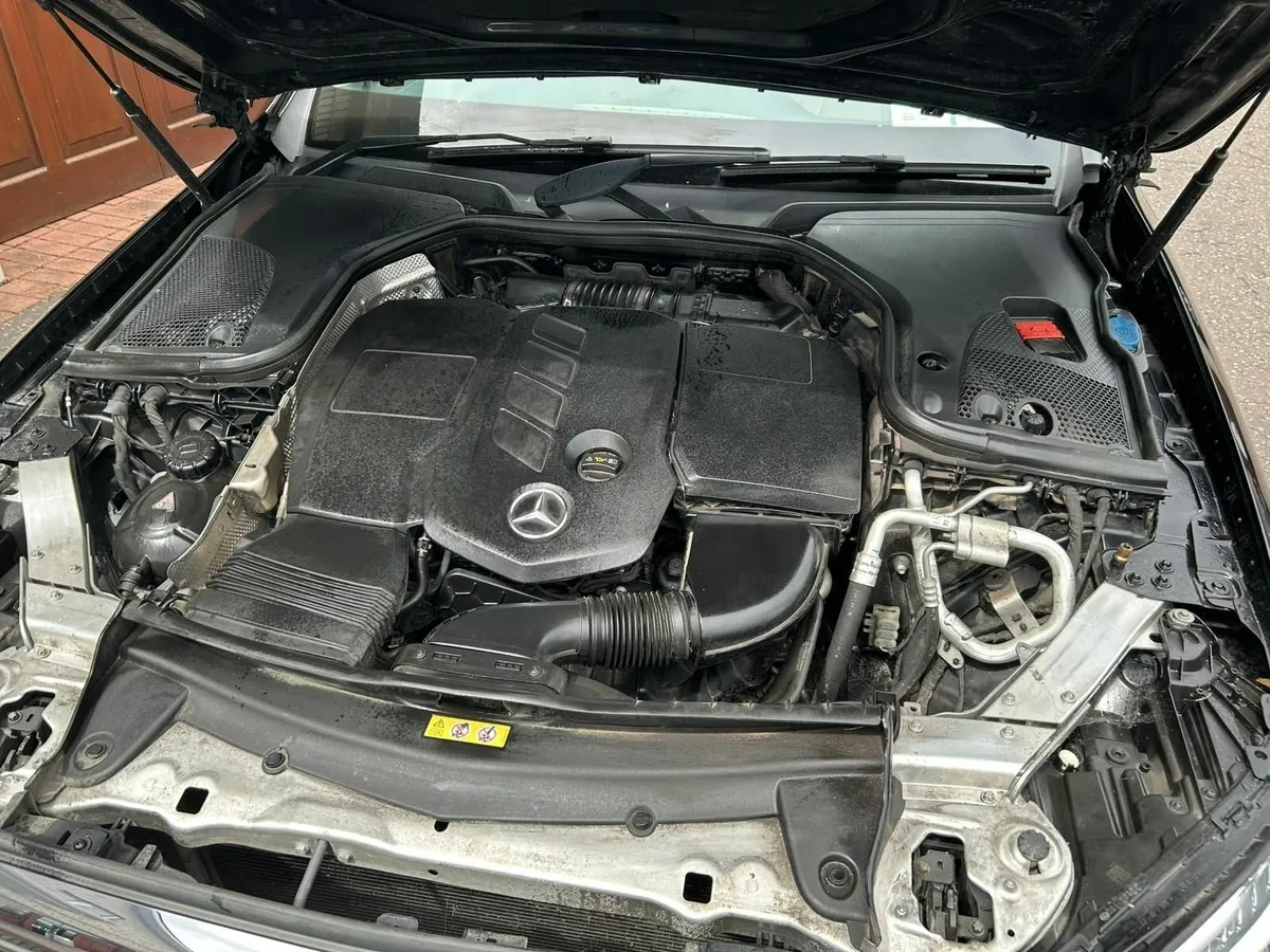 Mercedes-Benz E-Class 2016 - Image 3