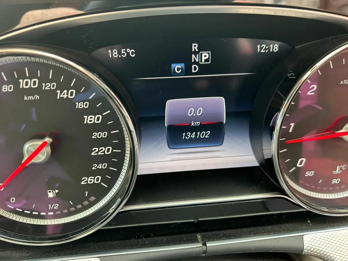 Mercedes-Benz E-Class 2016 - Image 4