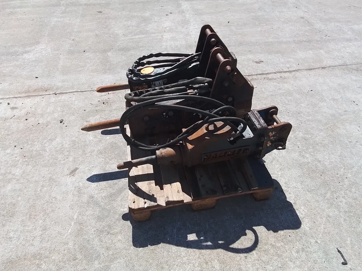 JCB 140Q  ROCKBREAKERS 3 TON - Image 2