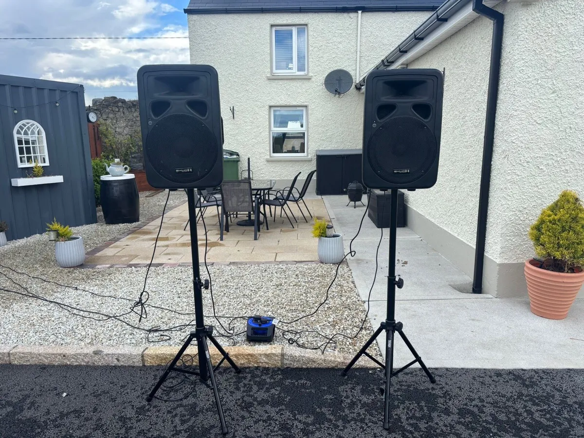 Two EKHO PL12A powered speakers with stands - Image 3