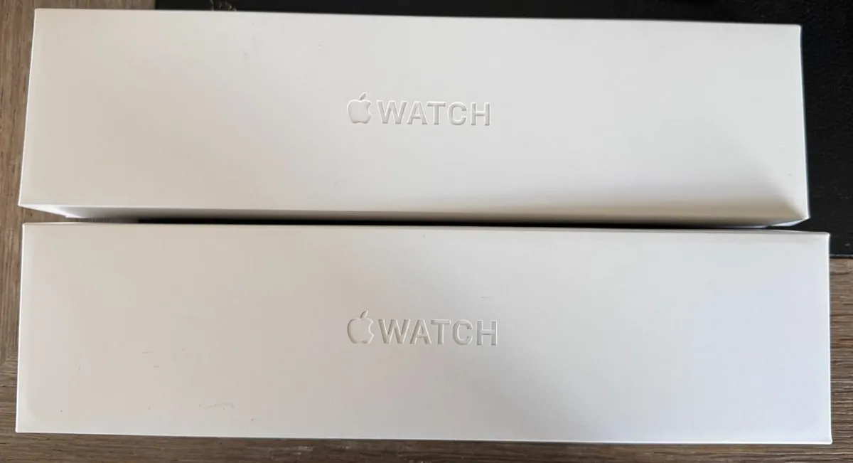 2 x Apple watch 8 & 6 Series - Image 1