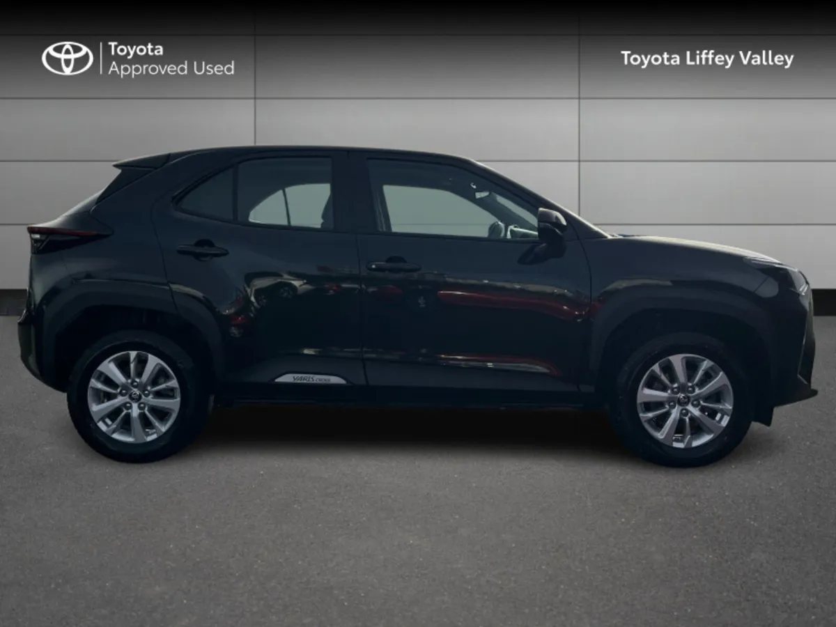 Toyota Yaris Cross YARIS CROSS LUNA - Image 3