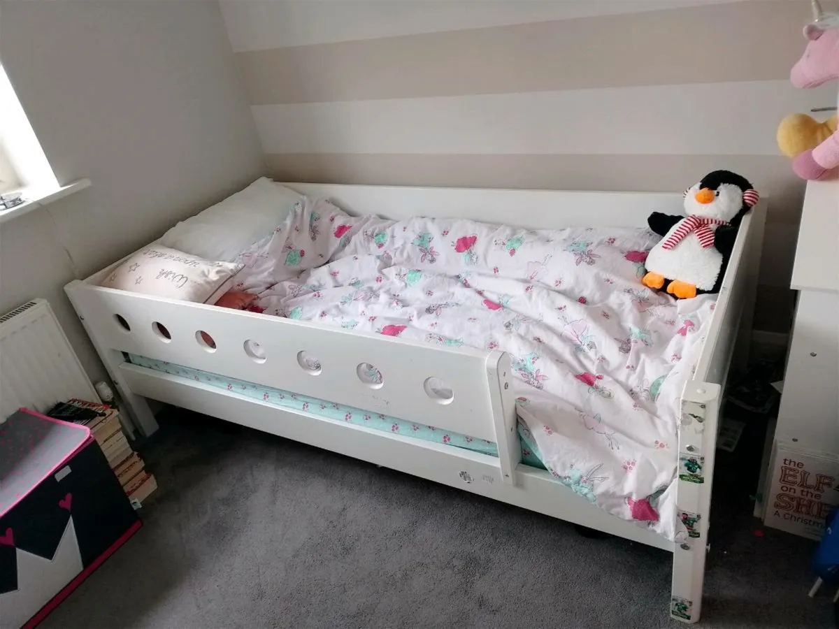 Flexa Bed and Mattress - Image 4