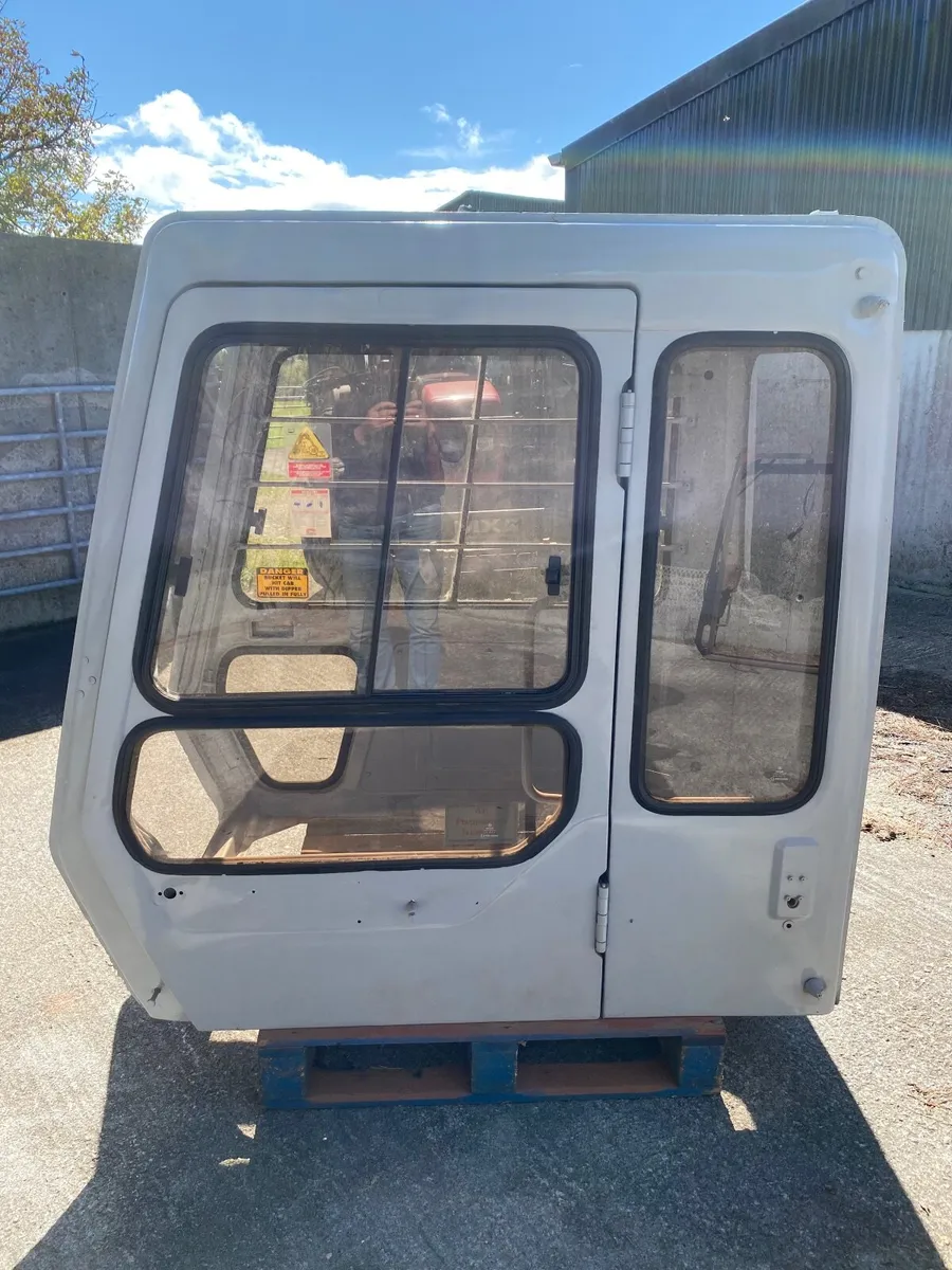 Ex 120 Cab for sale - Image 1