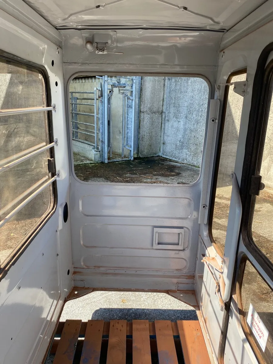 Ex 120 Cab for sale - Image 2