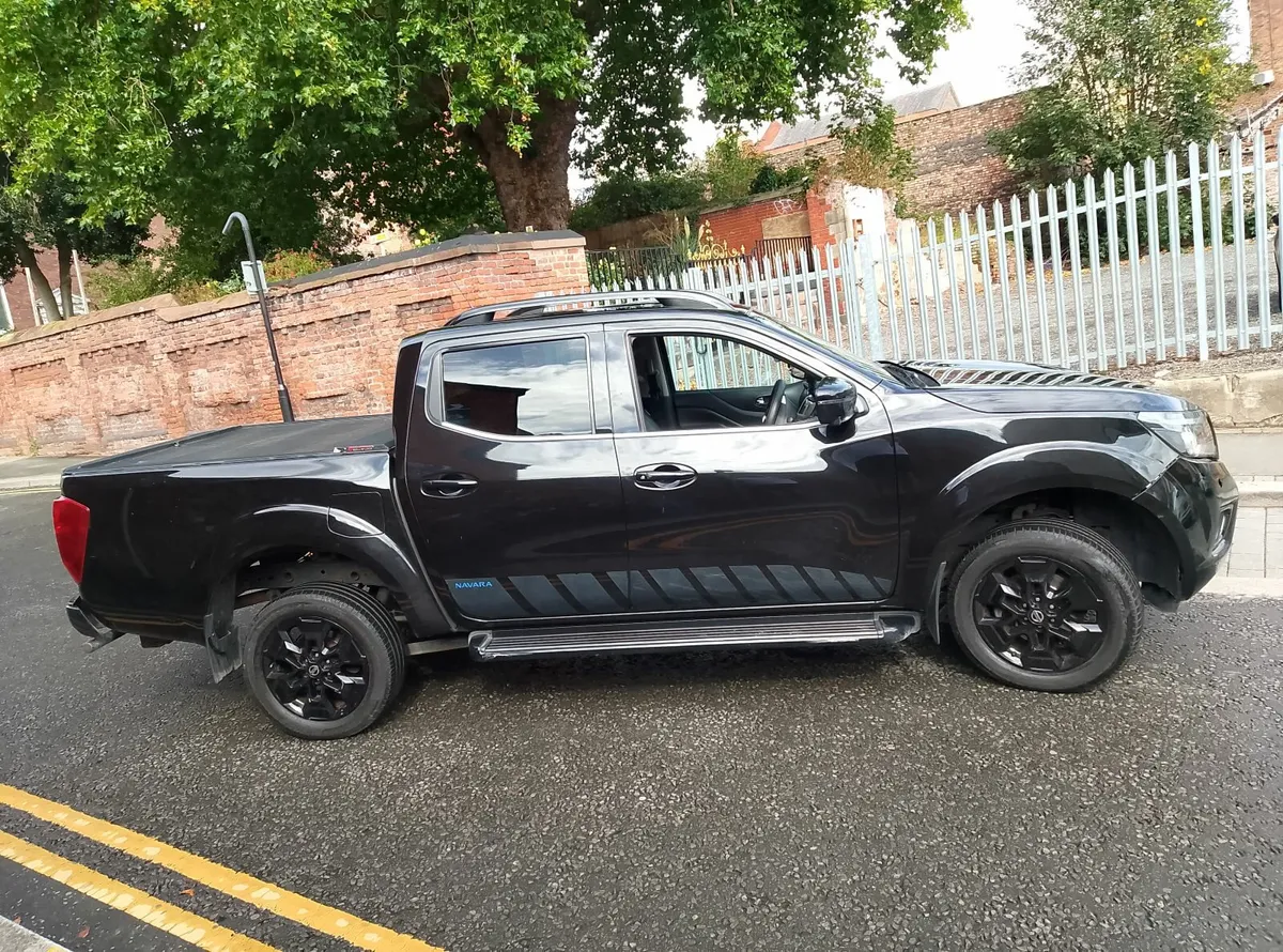 Nissan Navara 2017 . Auto. No vat. - Image 4