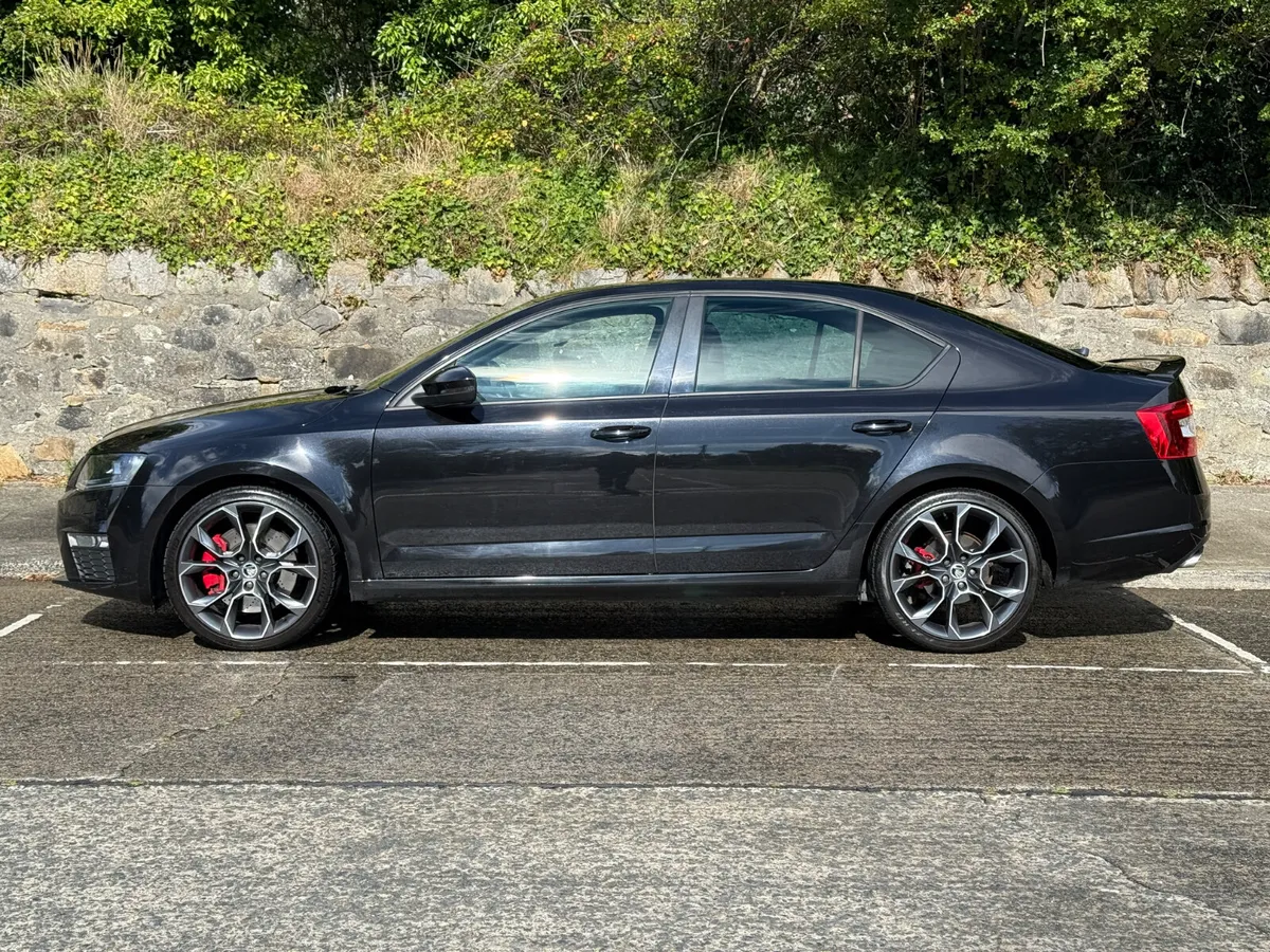 SKODA OCTAVIA 2016 VRS IRISH LOW KMS - Image 2