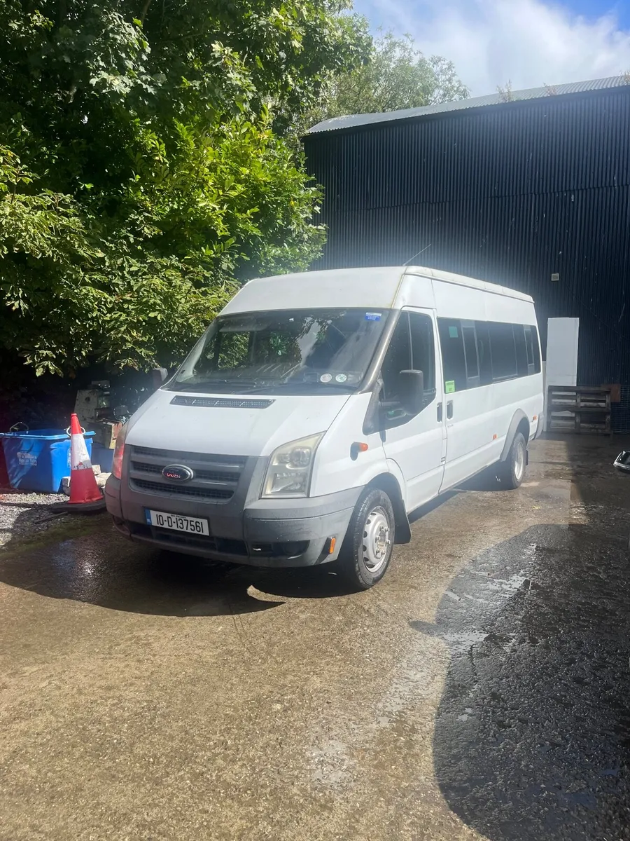 Ford Transit bus - Image 1