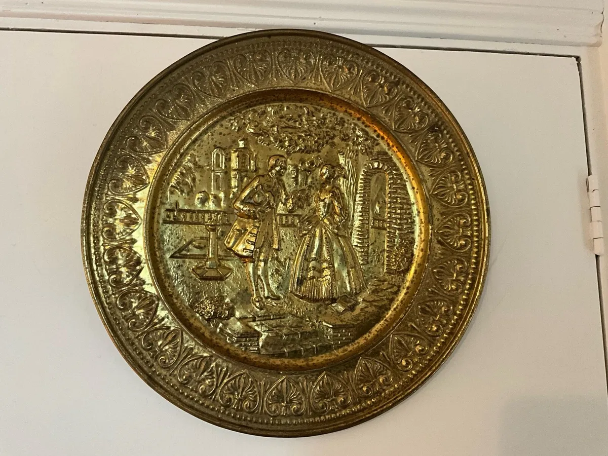 Vintage Hammered Brass Wall Plaque 36cm - Image 4