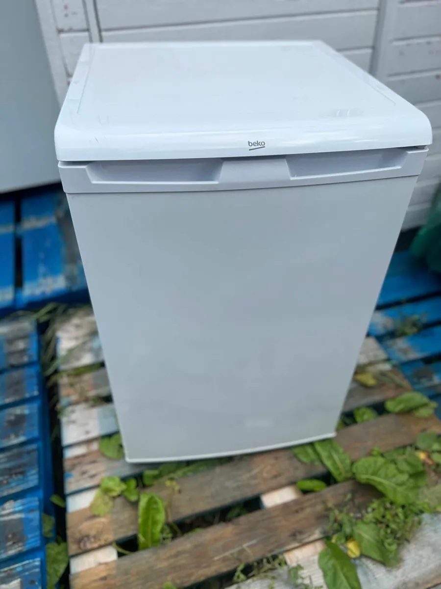 Beko 156L Under Counter Freezer & Fridge - Image 2