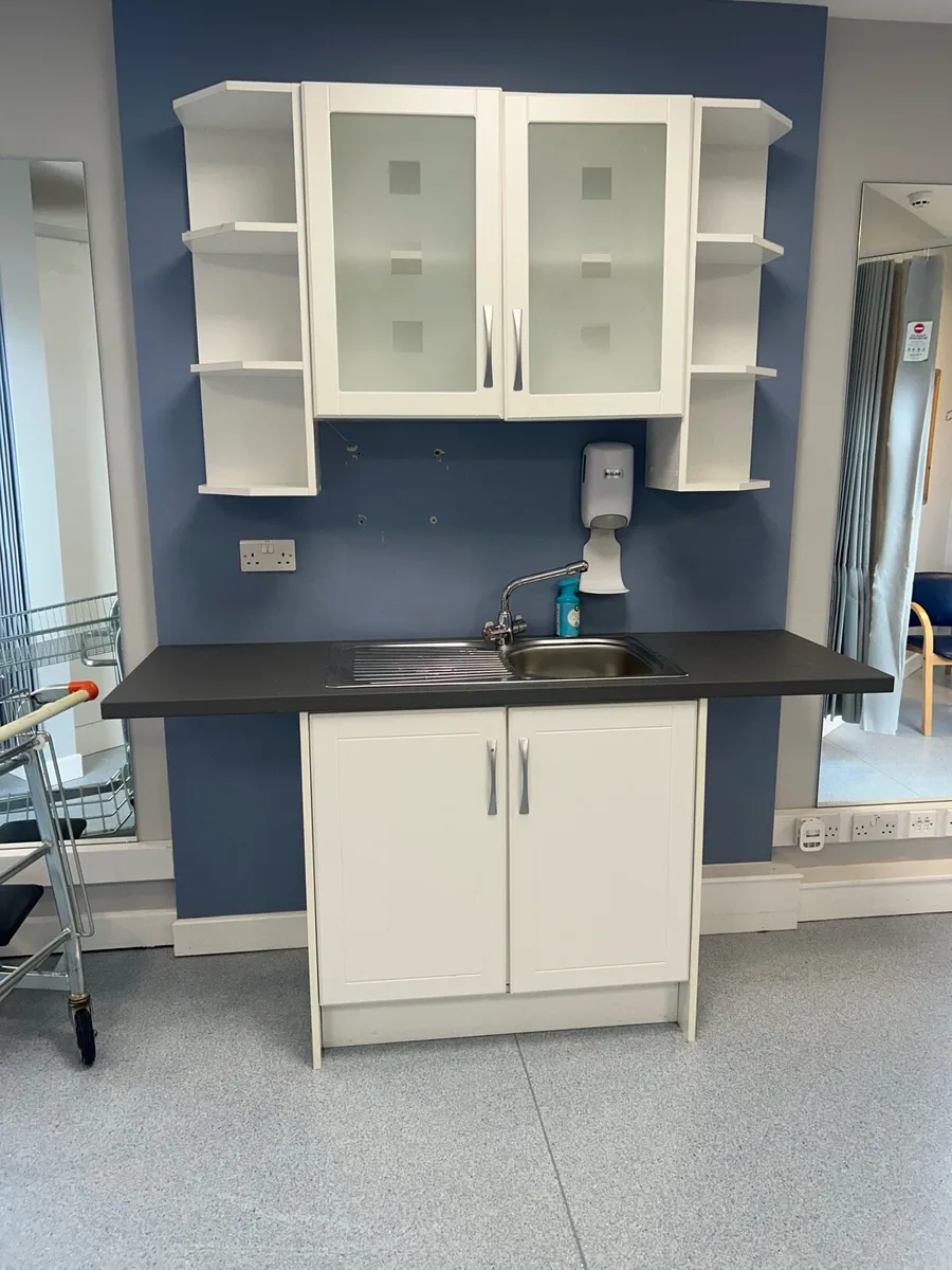 Cabinets and units - Image 4