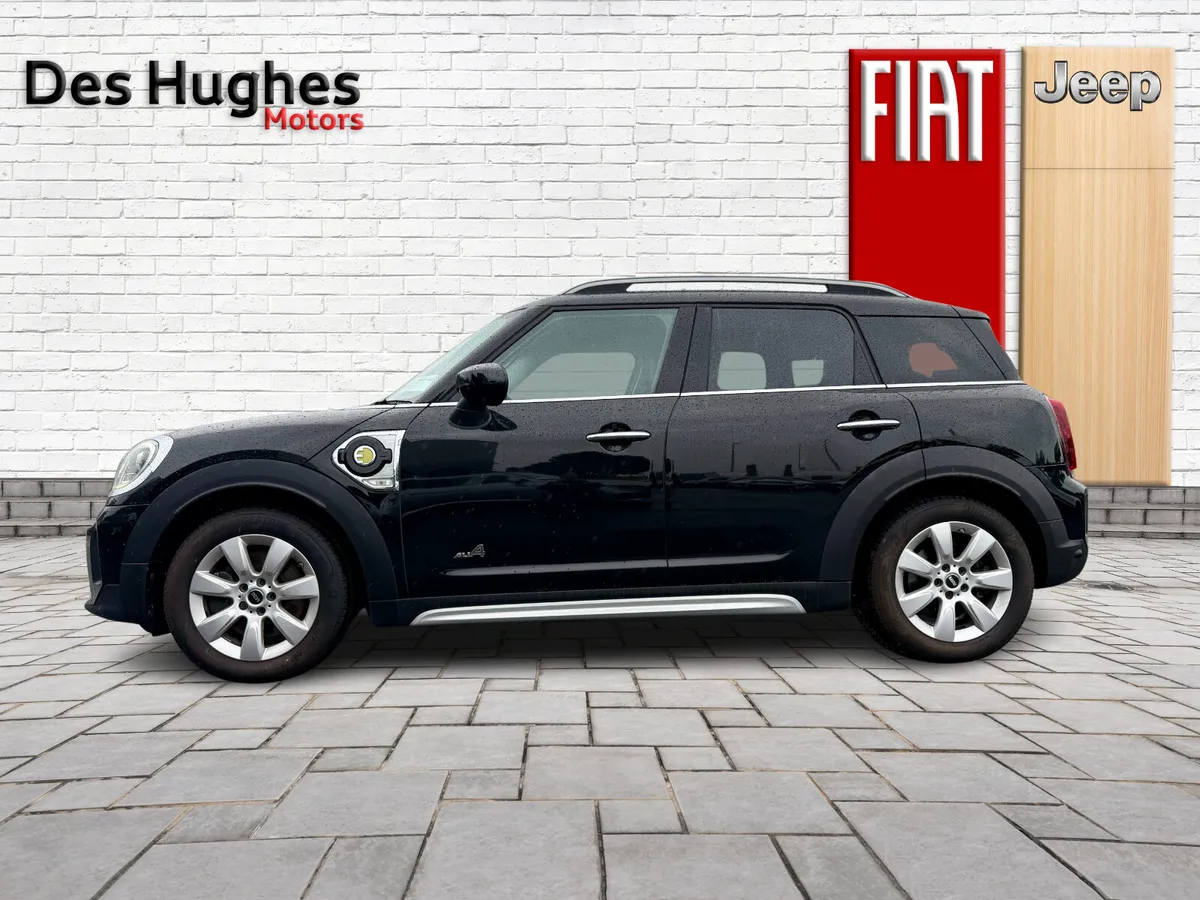 Mini 2021 Countryman Cooper S Plug in Hybrid - Image 4