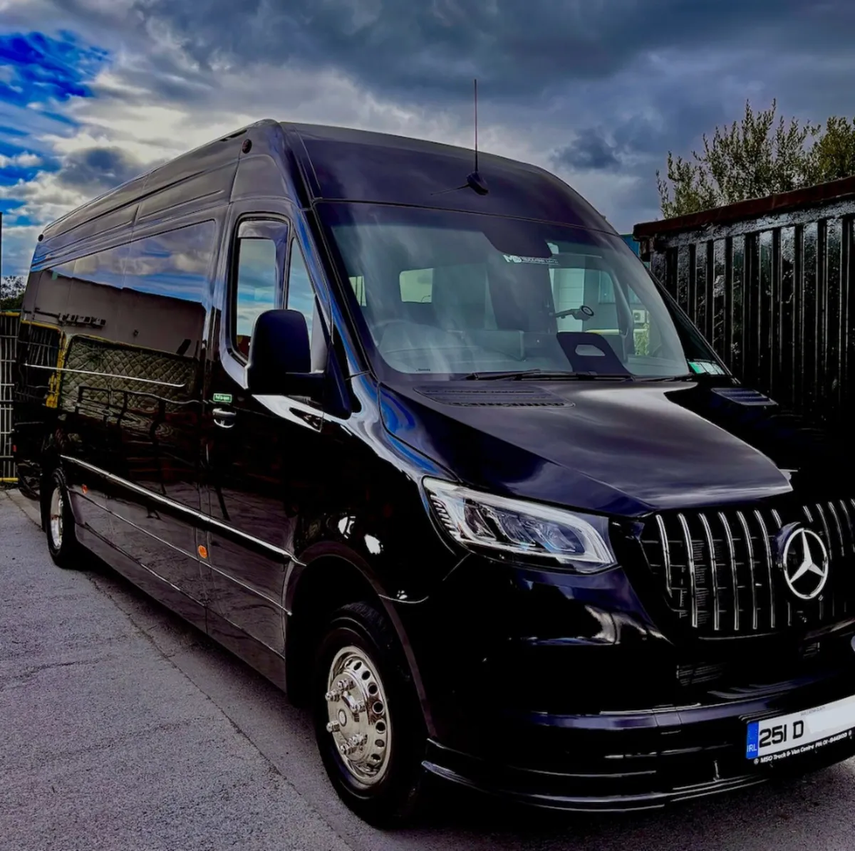 Mercedes-Benz Sprinter 2025 Meybach Facelift Tour - Image 2