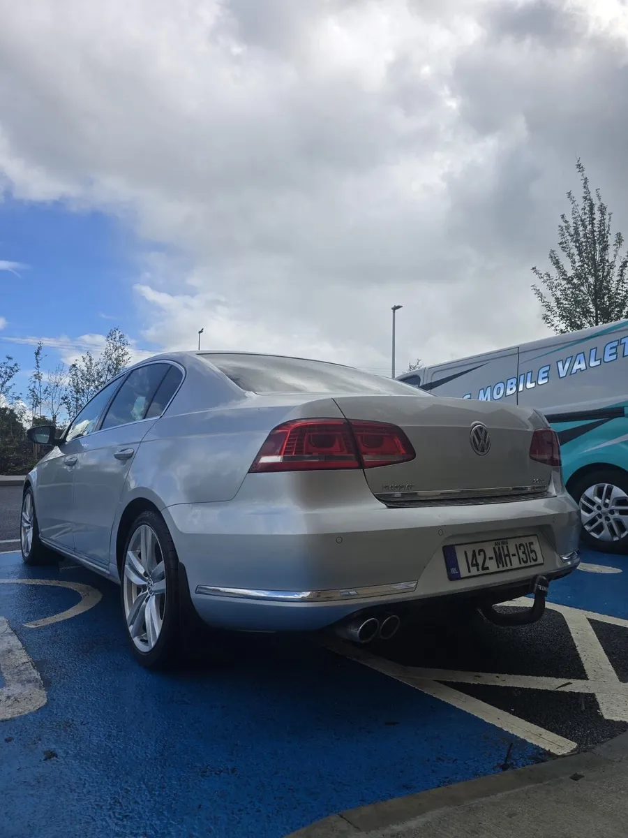 142 VW Passat Executive Style 2.0TDI - Image 2
