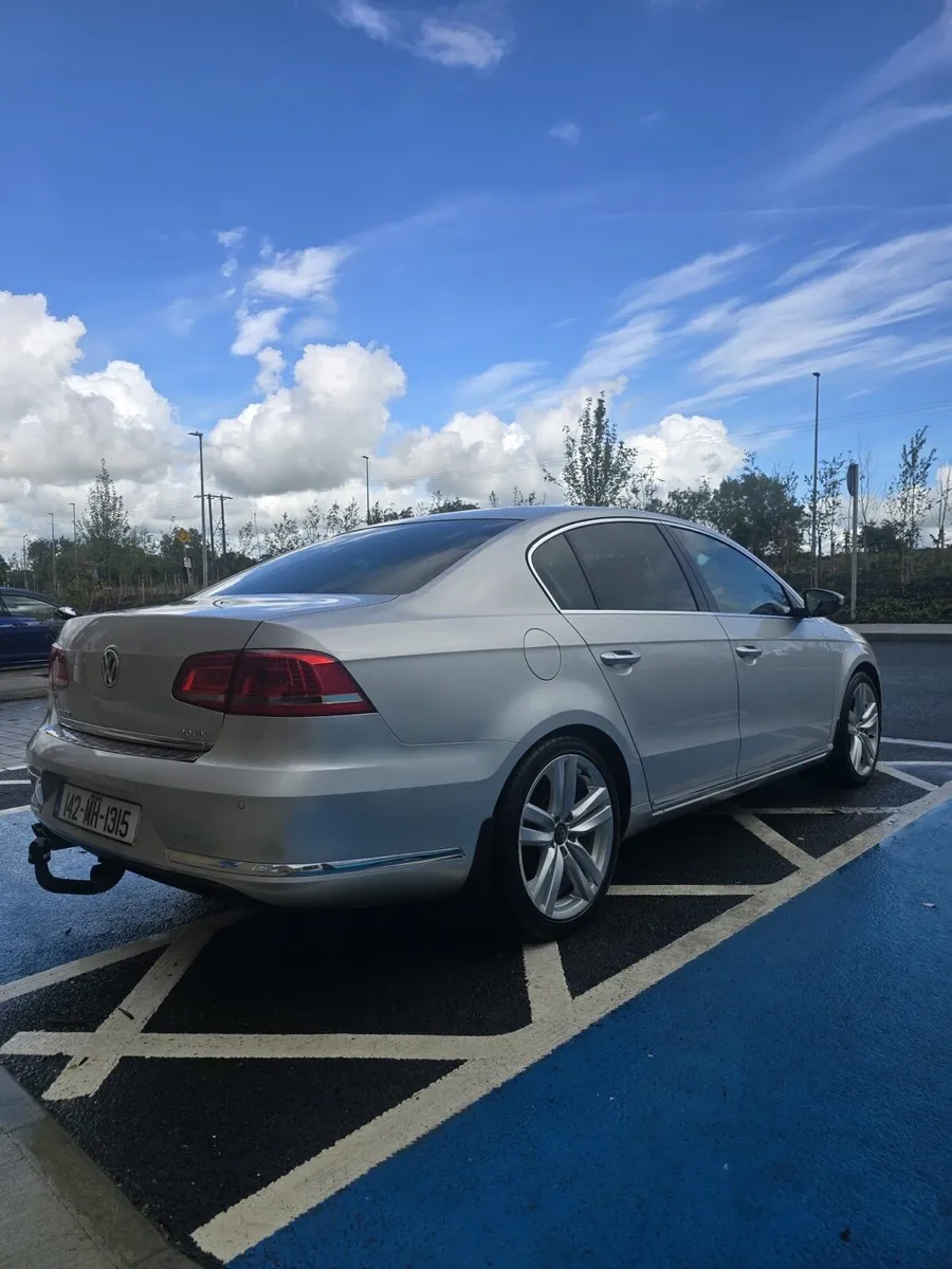 142 VW Passat Executive Style 2.0TDI - Image 3