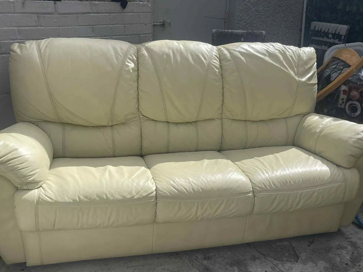 Cream couches for sale - Image 1
