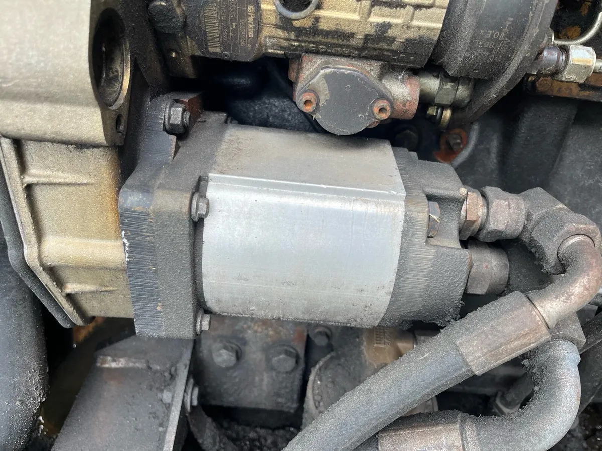Perkins engine - Image 4