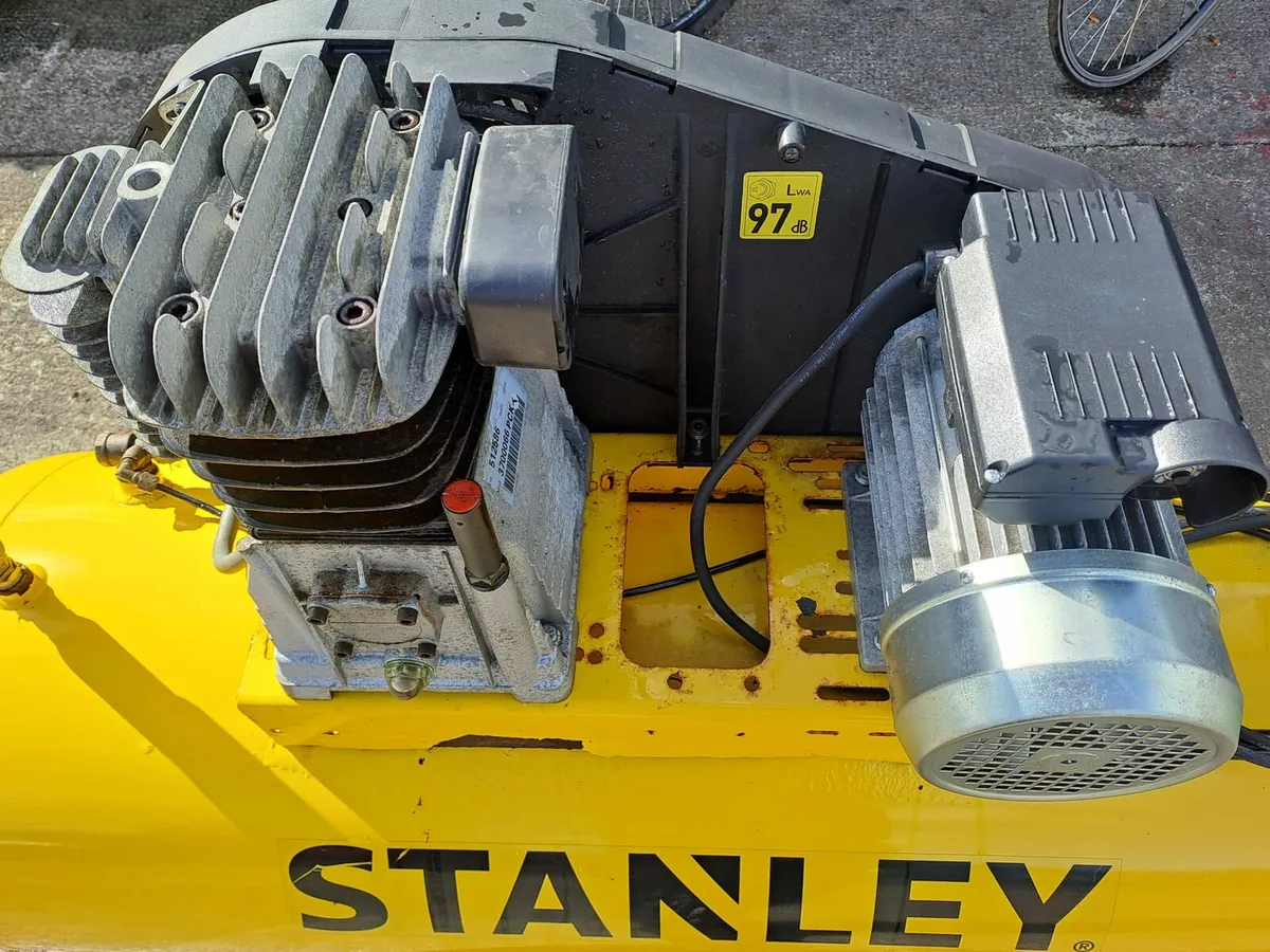 Garage equipment - Image 4