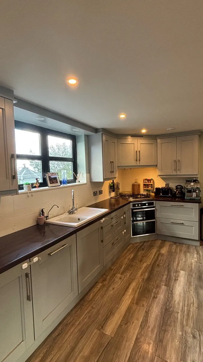 Kitchen for sale with matching utility units - Image 1