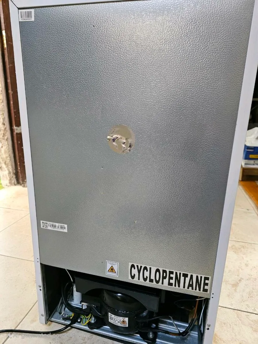 Amica Mini Fridge Freezer - Image 3