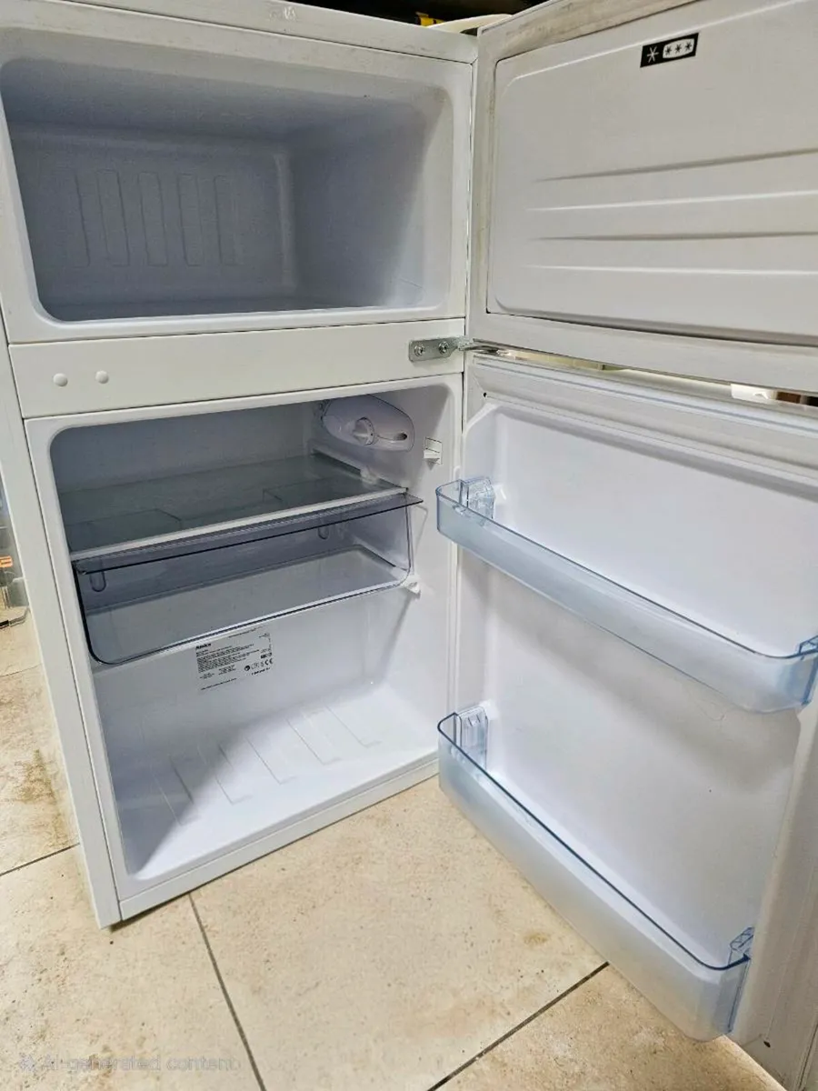 Amica Mini Fridge Freezer - Image 4