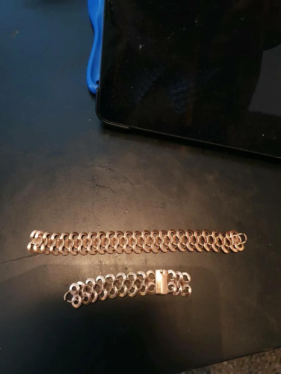 Gold bracelet - Image 1