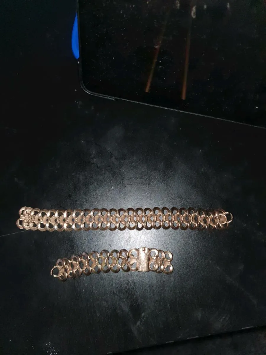 Gold bracelet - Image 2