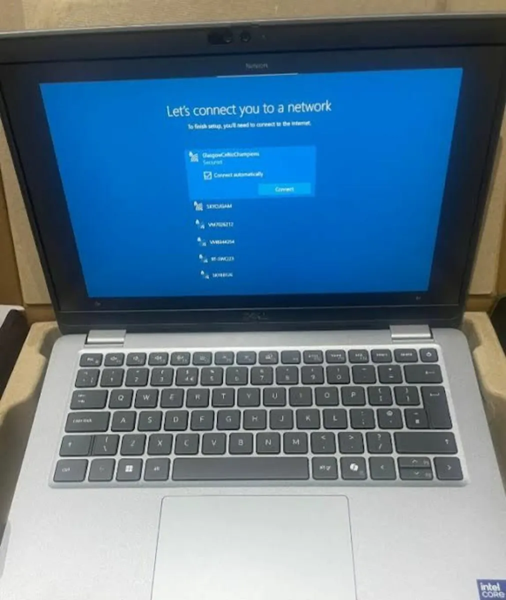 Brand new dell laptop 5550 ultra - Image 2