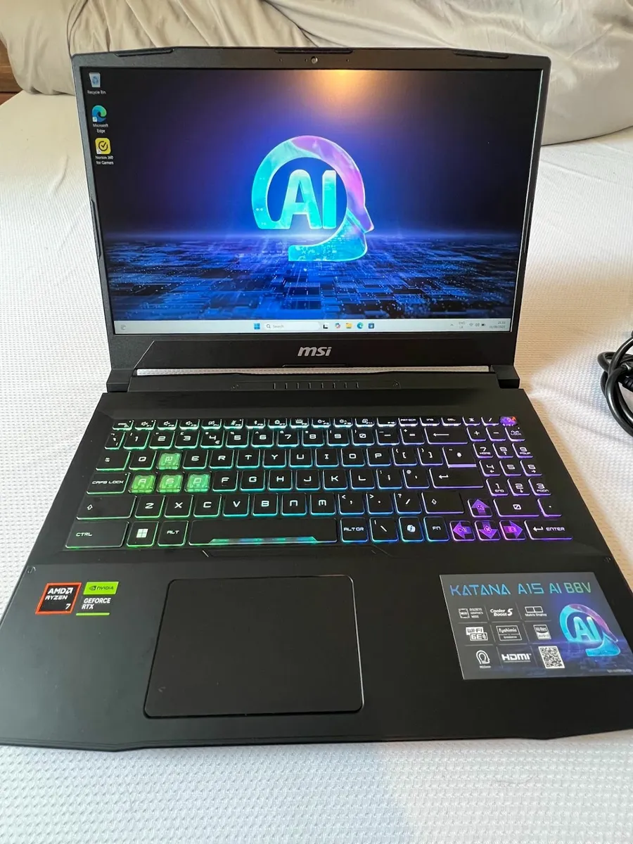 MSI Gaming Laptop  Ryzen 7, RTX 4060, 1 TB SSD - Image 4