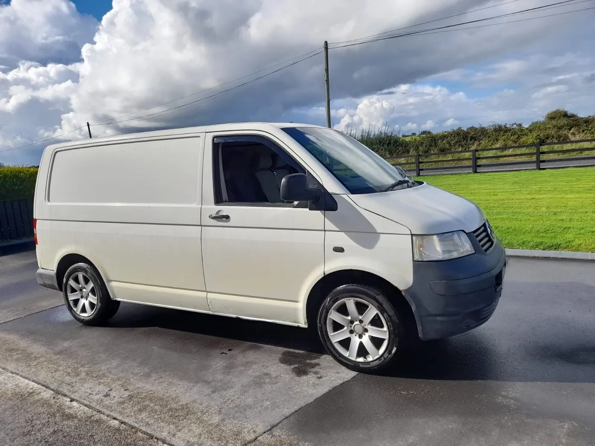 Volkswagen Transporter - Image 1