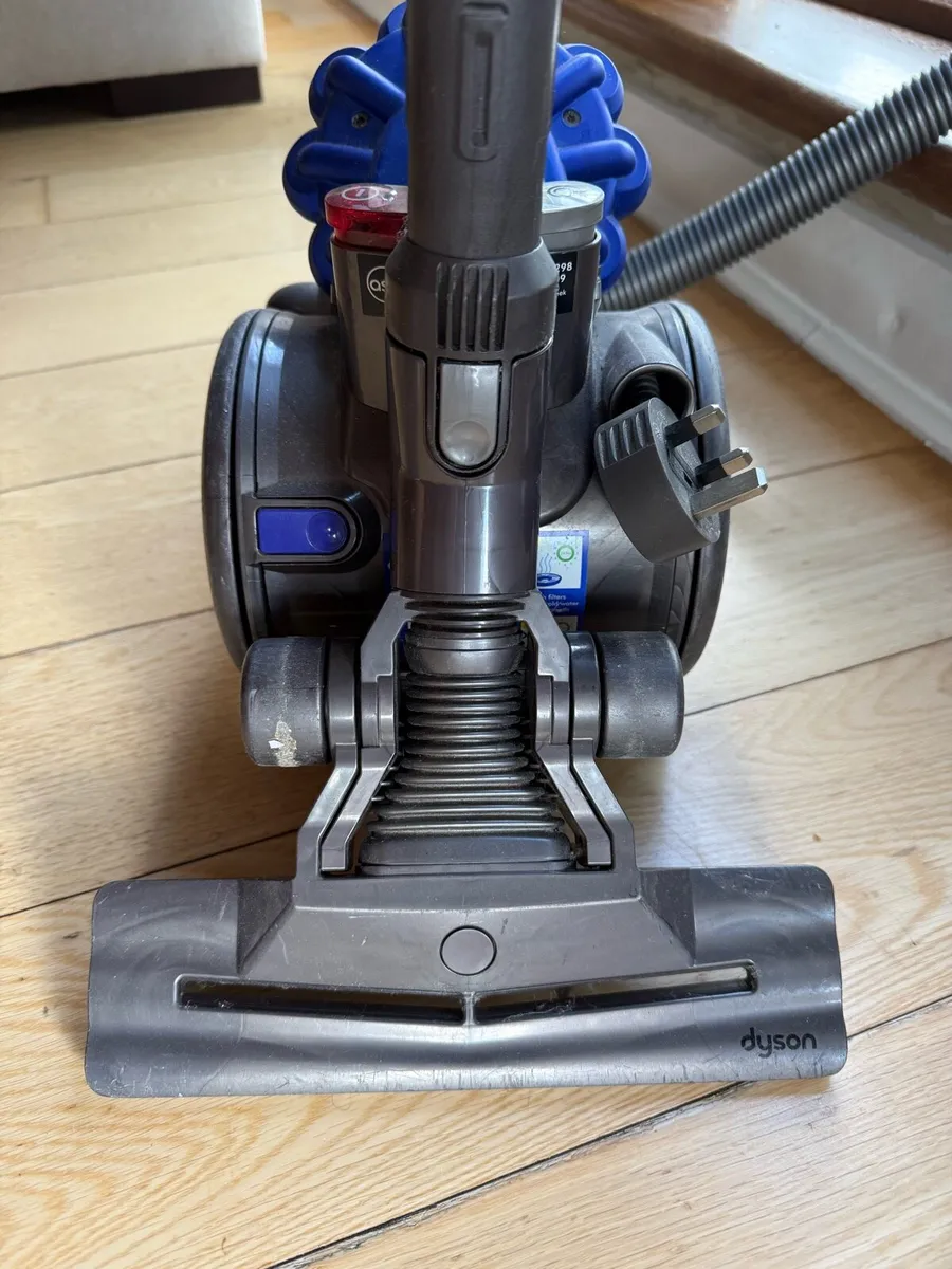 Dyson Vacuum Cleaner DC26 - Image 3