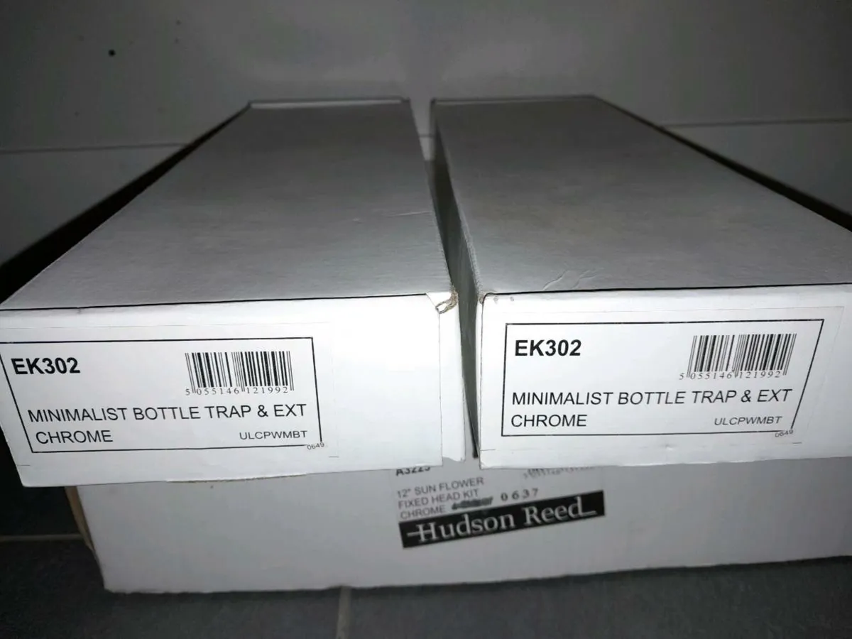 2 x unused Hudson Reed EK302 Bottle traps - Image 2