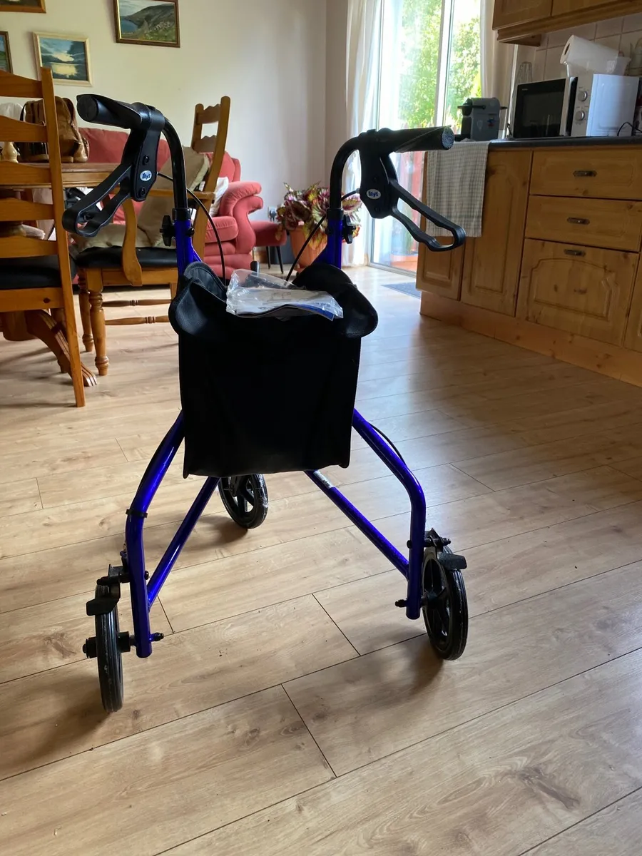3 wheel rollator lightweight - Image 2