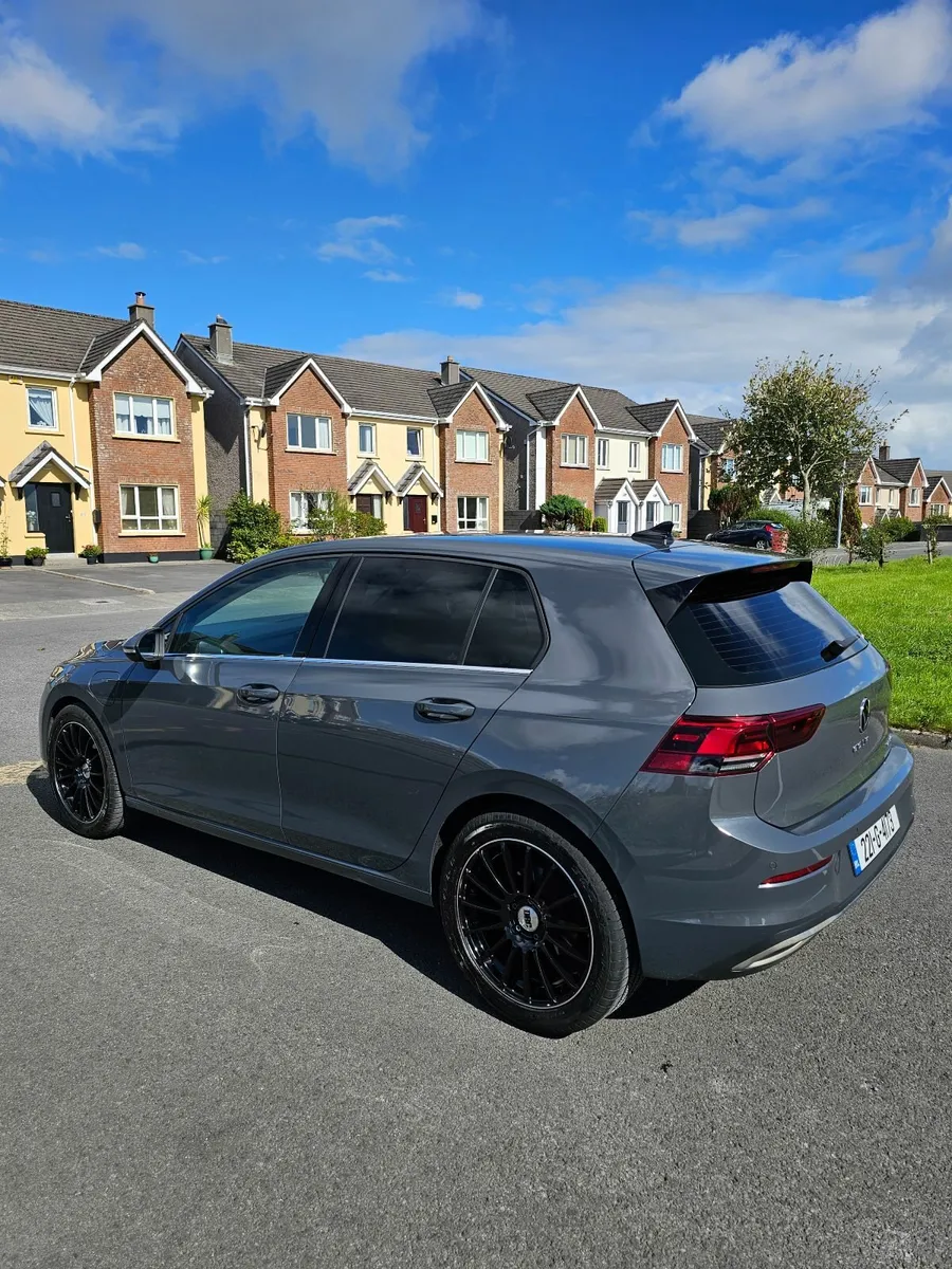 VW Golf 221 E Hybrid - Image 2