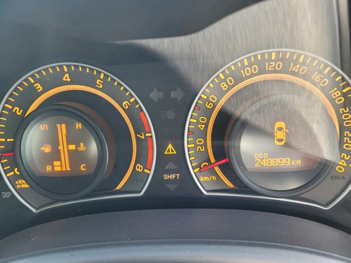 07 Toyota Corolla petrol. Tested till 19/08/26. Ta - Image 4