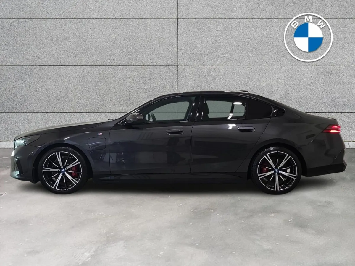 BMW 5-Series 530e M Sport Pro Saloon - Image 4
