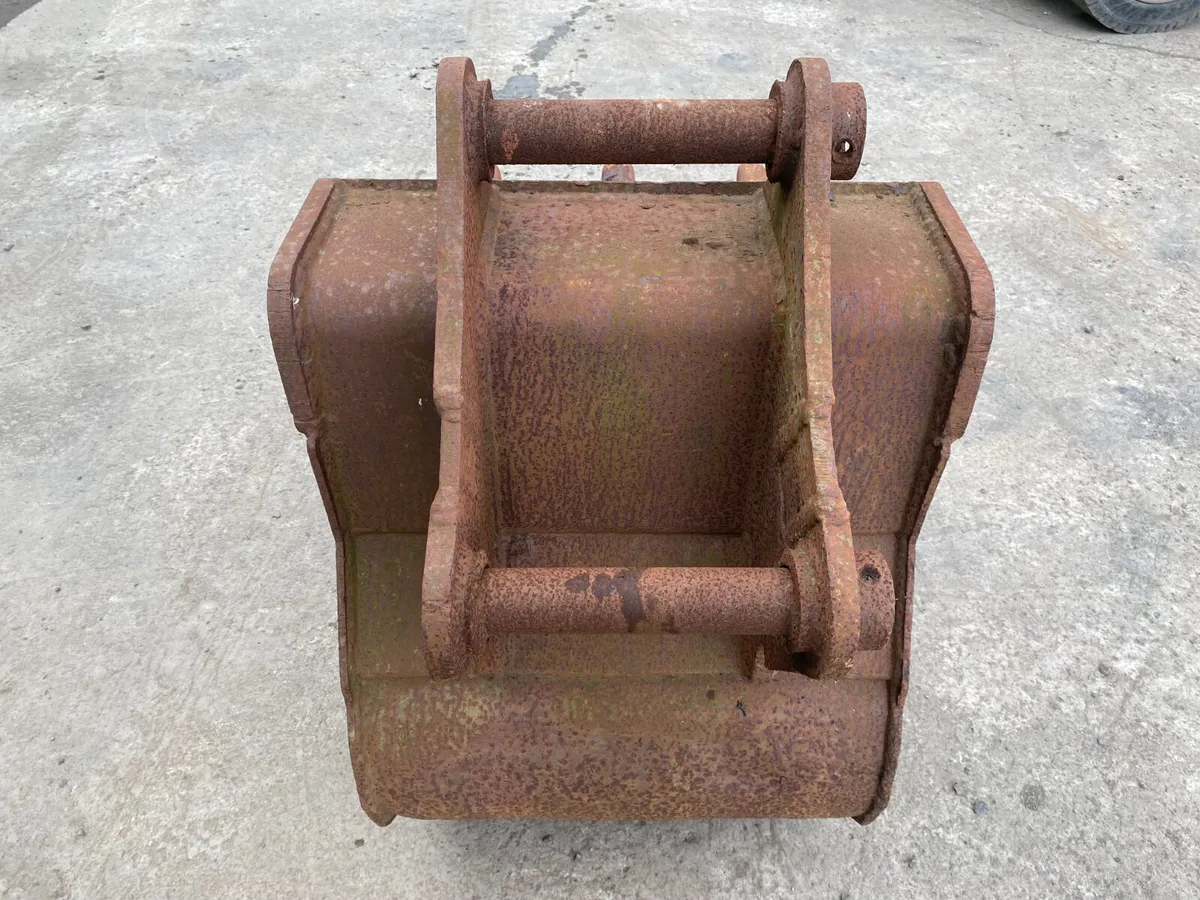 Used JCB Digging Bucket 980/A0402 - Image 2