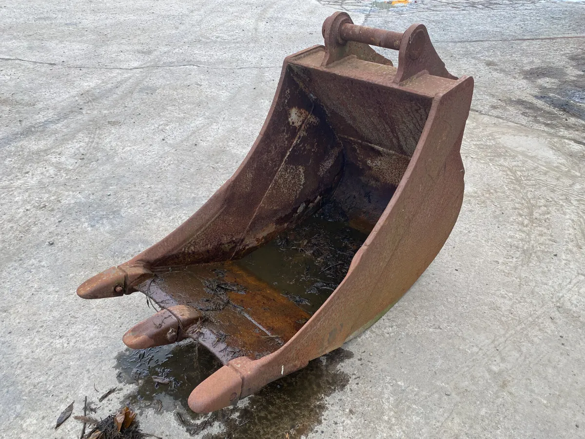 Used JCB Digging Bucket 980/A0402 - Image 3