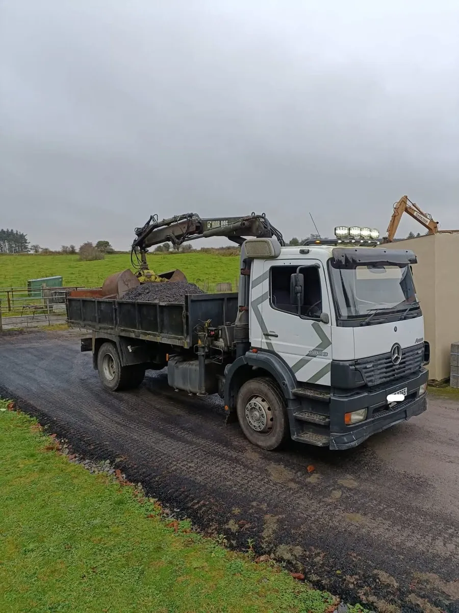 Mercedes 18ton tipper - Image 1