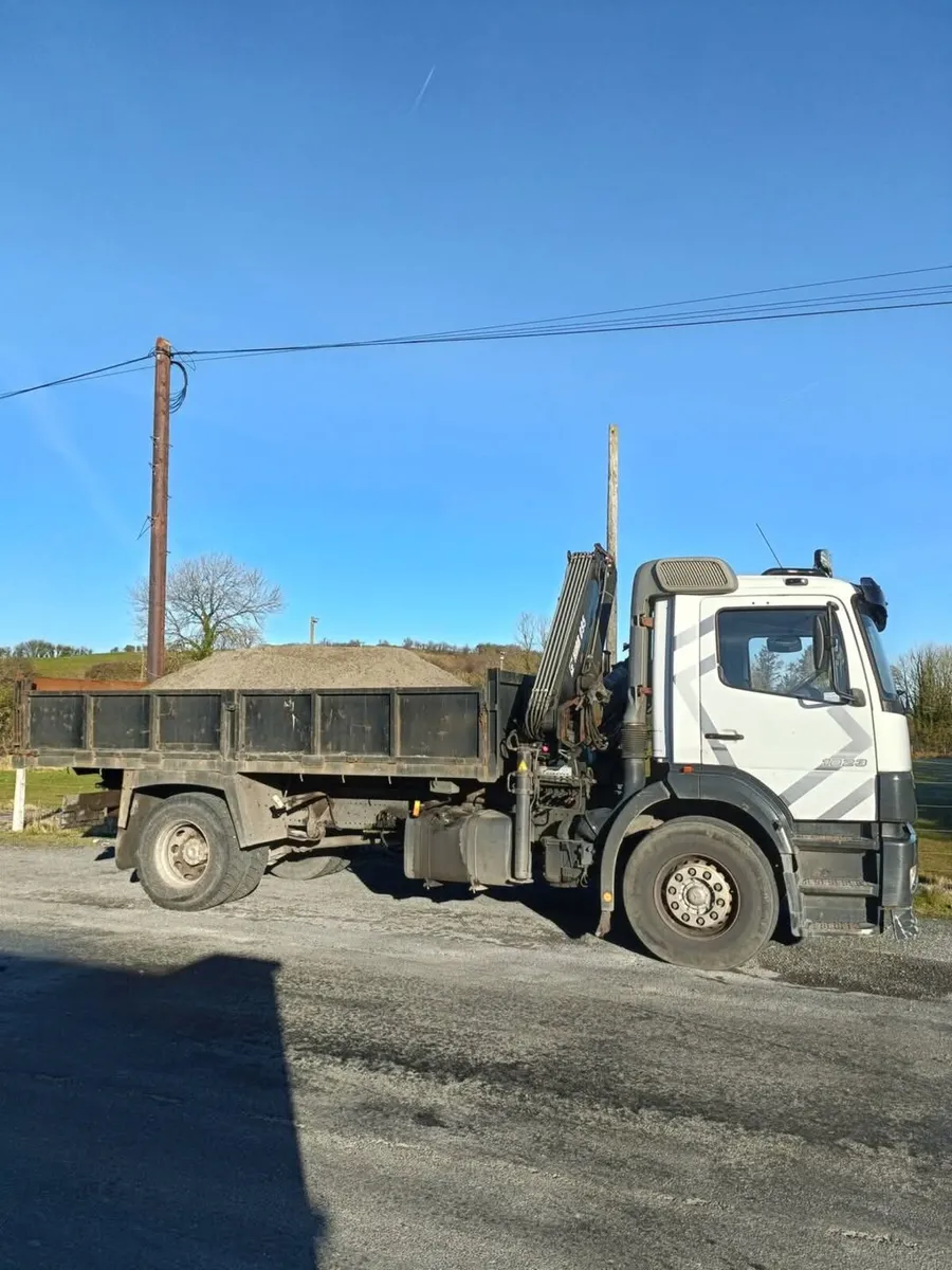 Mercedes 18ton tipper - Image 2
