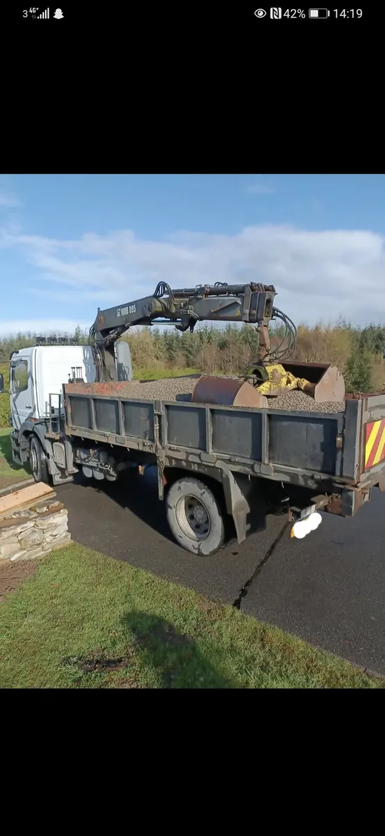 Mercedes 18ton tipper - Image 4