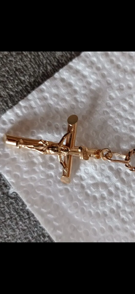 Gold cross - Image 1