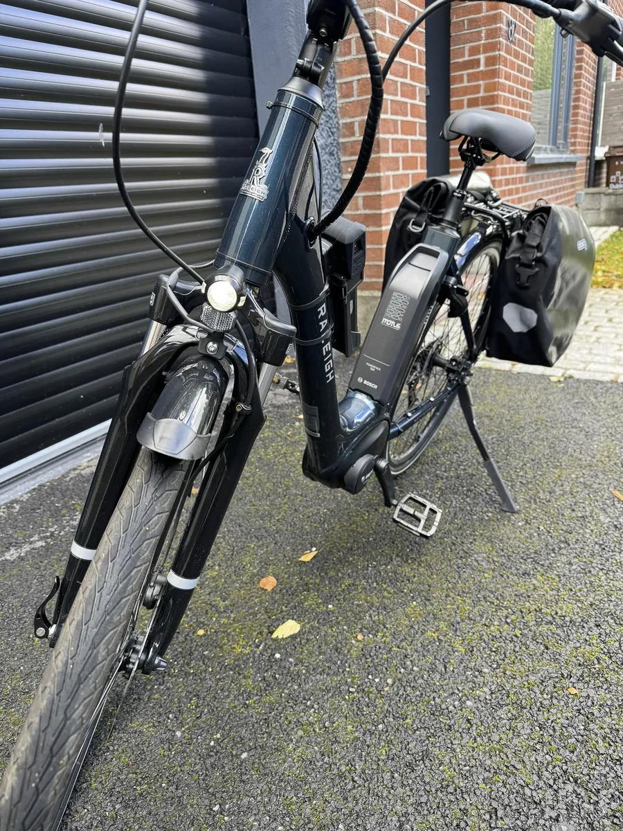 Raleigh Motus Grand Tour Electric Bike - Image 4