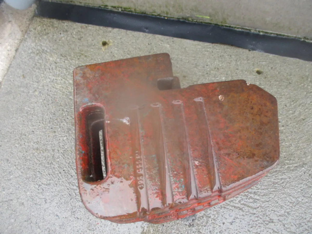 x7 Original Massey Ferguson Weights - Image 4