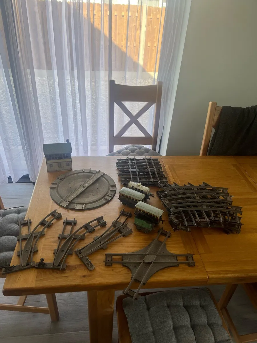 Vintage Hornby Clockwork Train Set & Accessories - Image 1
